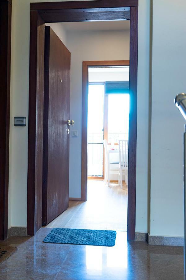 Appartement Studio 3 à Varna Extérieur photo